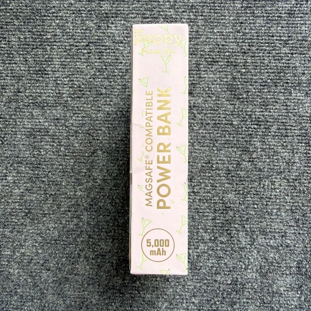 XO POPPY Magsafe Compatible POWER BANK 5000 mAH Martini Pink  NIB